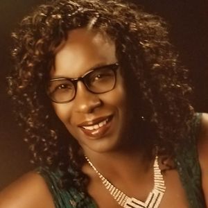 Meet your Posher, Emeko